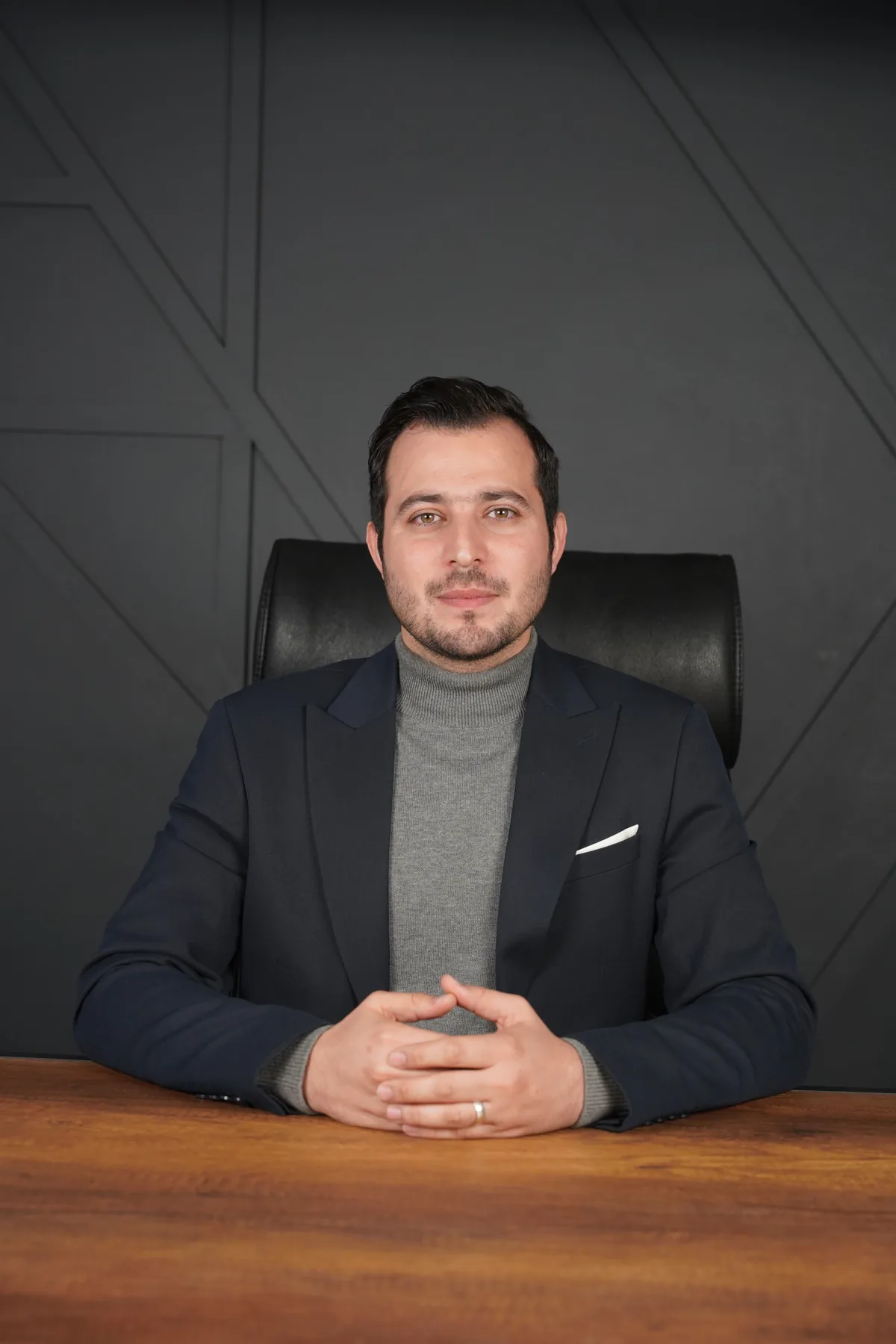 رضا آقایاری — هم‌بنیان‌گذار گروه سرمایه‌گذاری برادران